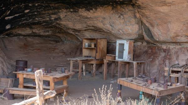 The camp also holds rock carvings done by Indigenous tribes dating back some 6,000 to 7,000 years. 